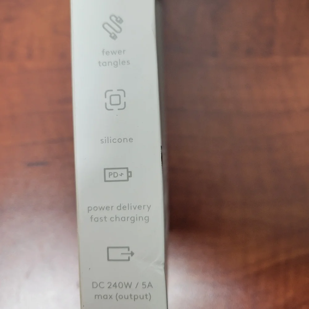 Heyday Black Soft Touch USB-C to USB-C Fast Charging Cable 4 Ft NIB